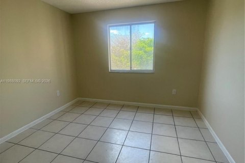 Снять в аренду кондоминиум в Майами, Флорида 2 спальни, 81.48м2, № 2049047 - фото 15