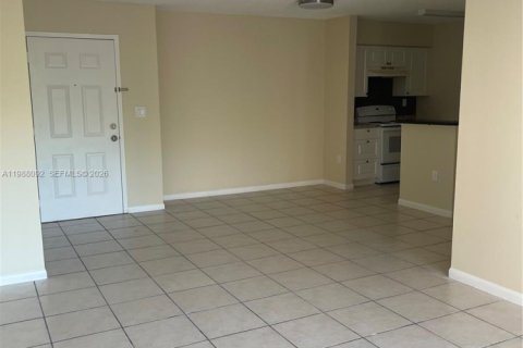 Снять в аренду кондоминиум в Майами, Флорида 2 спальни, 81.48м2, № 2049047 - фото 8