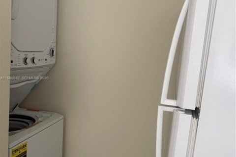 Снять в аренду кондоминиум в Майами, Флорида 2 спальни, 81.48м2, № 2049047 - фото 14