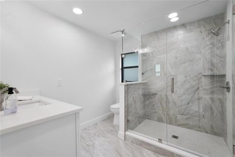 Villa ou maison à vendre à Homosassa, Floride: 3 chambres, 187.66 m2 № 2410434 - photo 12