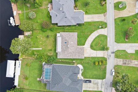 Villa ou maison à vendre à Homosassa, Floride: 3 chambres, 187.66 m2 № 2410434 - photo 5