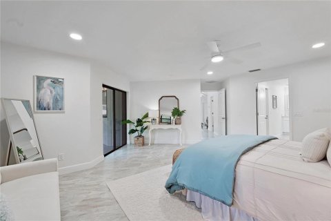 Villa ou maison à vendre à Homosassa, Floride: 3 chambres, 187.66 m2 № 2410434 - photo 13