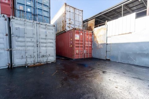 Immobilier commercial à vendre à Hialeah, Floride № 2049153 - photo 16