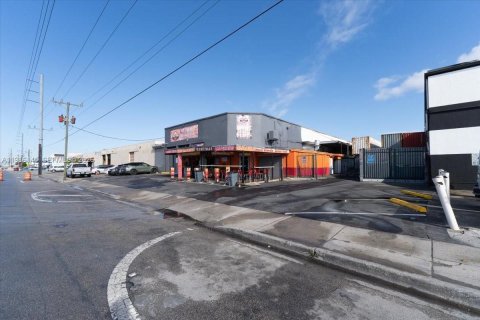 Immobilier commercial à vendre à Hialeah, Floride № 2049153 - photo 11