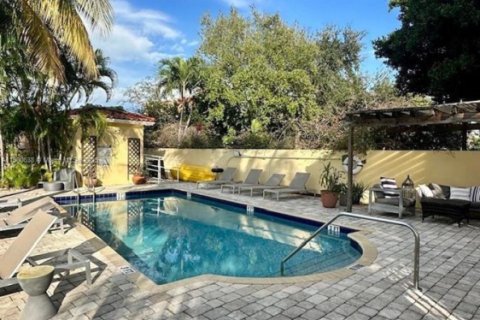 Condo in Miami Beach, Florida, 1 bedroom № 2081699 - photo 19