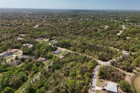 Terreno en venta en North Port, Florida № 2155178 - foto 9