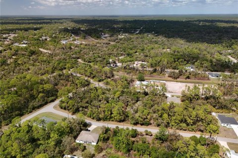 Terreno en venta en North Port, Florida № 2155178 - foto 6