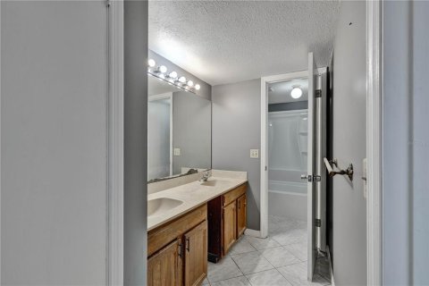 Casa en venta en Orlando, Florida, 4 dormitorios, 213.21 m2 № 2120210 - foto 23