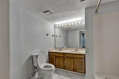 Casa en venta en Orlando, Florida, 4 dormitorios, 213.21 m2 № 2120210 - foto 14