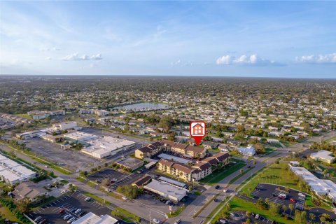 Condo in Port Charlotte, Florida, 2 bedrooms  № 1792793 - photo 22