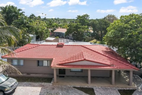 House in Wilton Manors, Florida 4 bedrooms, 183.3 sq.m. № 1709366 - photo 27