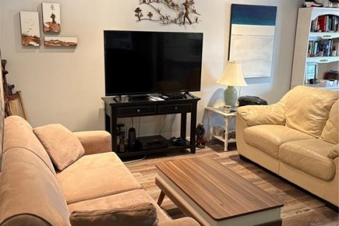 Снять в аренду кондоминиум в Ларго, Флорида 4 комнаты, 61.13м2, № 1618838 - фото 10