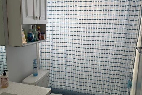 Снять в аренду кондоминиум в Ларго, Флорида 4 комнаты, 61.13м2, № 1618838 - фото 26