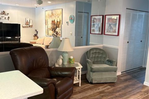 Снять в аренду кондоминиум в Ларго, Флорида 4 комнаты, 61.13м2, № 1618838 - фото 8