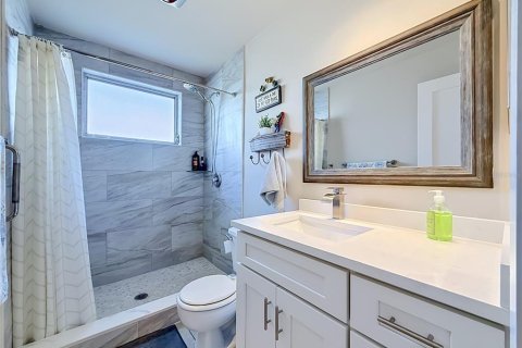 Condo in Gulfport, Florida, 2 bedrooms  № 2151494 - photo 30