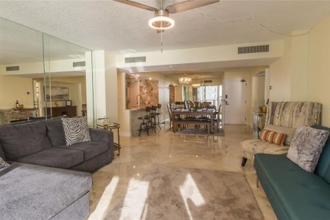 Condominio en alquiler en Clearwater, Florida, 2 dormitorios, 117.43 m2 № 1530484 - foto 11
