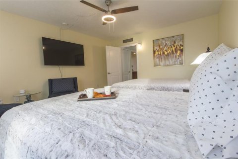 Condominio en alquiler en Clearwater, Florida, 2 dormitorios, 117.43 m2 № 1530484 - foto 27
