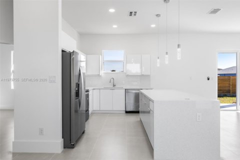 Villa ou maison à vendre à Lehigh Acres, Floride: 4 chambres № 2046139 - photo 9