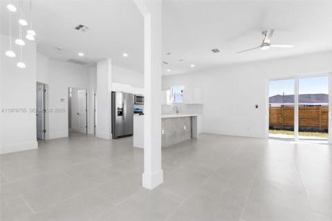 Villa ou maison à vendre à Lehigh Acres, Floride: 4 chambres № 2046139 - photo 24