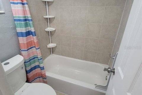 House in New Port Richey, Florida 3 bedrooms, 125.42 sq.m. № 1904350 - photo 13