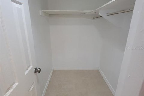House in New Port Richey, Florida 3 bedrooms, 125.42 sq.m. № 1904350 - photo 11