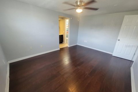 House in New Port Richey, Florida 3 bedrooms, 125.42 sq.m. № 1904350 - photo 10