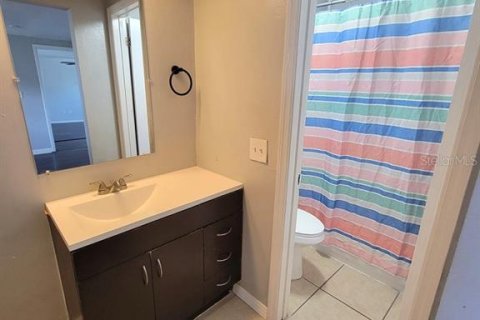 House in New Port Richey, Florida 3 bedrooms, 125.42 sq.m. № 1904350 - photo 12