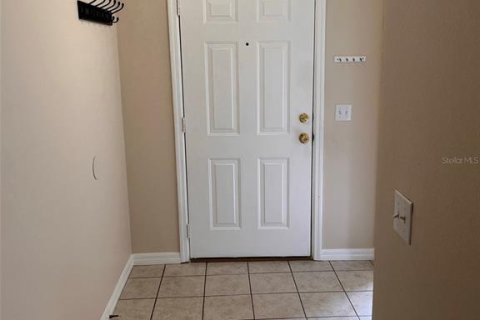 Villa ou maison à louer à Winter Haven, Floride: 3 chambres, 140.56 m2 № 2107328 - photo 2