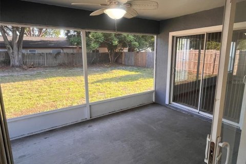 Villa ou maison à louer à Winter Haven, Floride: 3 chambres, 140.56 m2 № 2107328 - photo 21