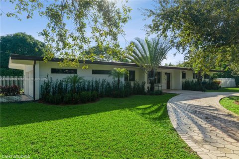 Casa en venta en Pinecrest, Florida, 4 dormitorios, 176.89 m2 № 1792374 - foto 1