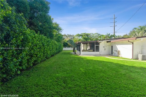 Casa en venta en Pinecrest, Florida, 4 dormitorios, 176.89 m2 № 1792374 - foto 16