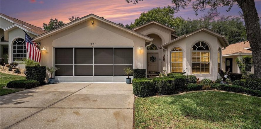 Villa ou maison à Spring Hill, Floride 3 chambres, 183.48 m2 № 1810785