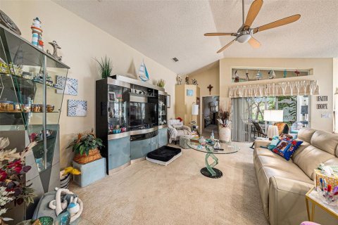 House in Spring Hill, Florida 3 bedrooms, 183.48 sq.m. № 1810785 - photo 14