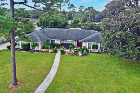 House in Longwood, Florida 4 bedrooms, 224.45 sq.m. № 2215326