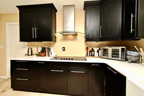 House in Longwood, Florida 4 bedrooms, 224.45 sq.m. № 2215326 - photo 8