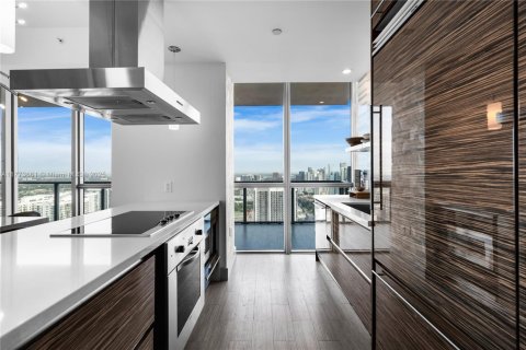 Copropriété à louer à Miami, Floride: 2 chambres, 153.01 m2 № 1692595 - photo 6