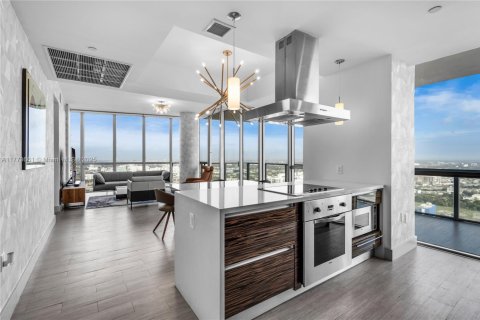 Copropriété à louer à Miami, Floride: 2 chambres, 153.01 m2 № 1692595 - photo 4