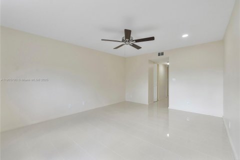 Copropriété à louer à Lauderdale Lakes, Floride: 1 chambre, 77.57 m2 № 1956418 - photo 8