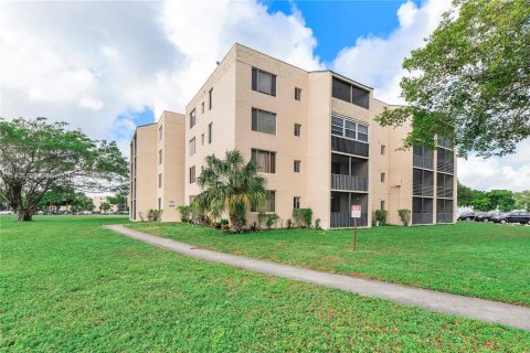 Copropriété à louer à Lauderdale Lakes, Floride: 1 chambre, 77.57 m2 № 1956418 - photo 14