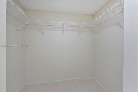 Copropriété à louer à Lauderdale Lakes, Floride: 1 chambre, 77.57 m2 № 1956418 - photo 11