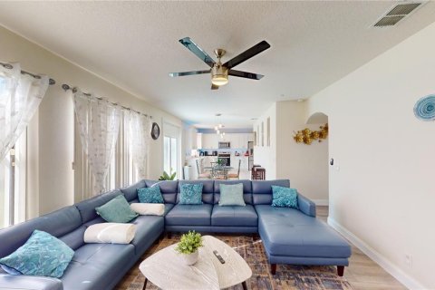 Casa en venta en Kissimmee, Florida, 5 dormitorios, 210.33 m2 № 1743413 - foto 13