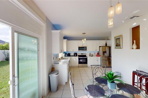 Casa en venta en Kissimmee, Florida, 5 dormitorios, 210.33 m2 № 1743413 - foto 16