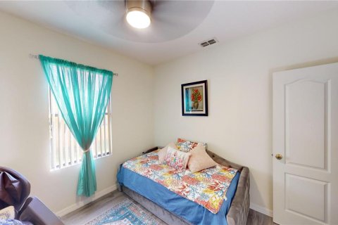 Casa en venta en Kissimmee, Florida, 5 dormitorios, 210.33 m2 № 1743413 - foto 24
