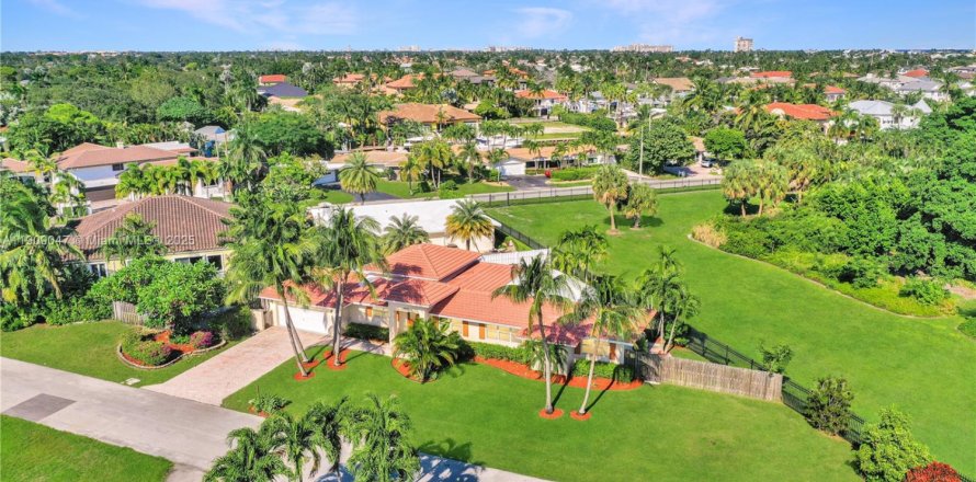 Villa ou maison à Pompano Beach, Floride 3 chambres, 221.85 m2 № 1965421