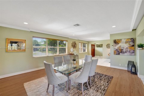 Villa ou maison à vendre à Pompano Beach, Floride: 3 chambres, 221.85 m2 № 1965421 - photo 6