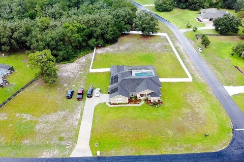 Villa ou maison à vendre à Silver Springs Shores, Floride: 3 chambres, 235.51 m2 № 1824680 - photo 5