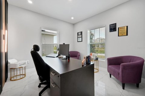 Villa ou maison à louer à Orlando, Floride: 3 chambres, 181.25 m2 № 2148311 - photo 16