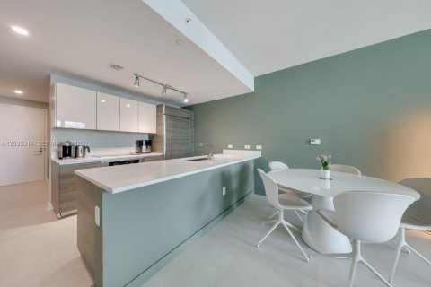 Copropriété à louer à Miami, Floride: 2 chambres, 111.02 m2 № 2253678 - photo 17