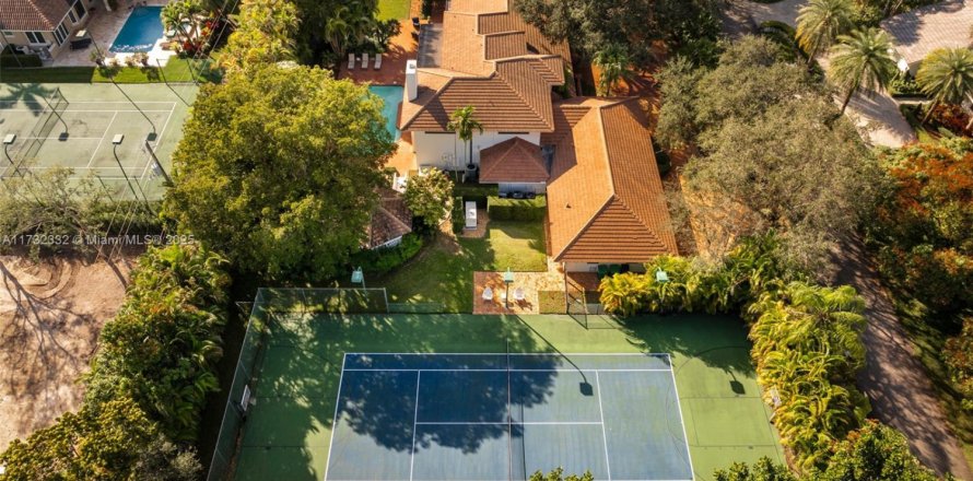 Villa ou maison à Pinecrest, Floride 6 chambres, 525.73 m2 № 1485915
