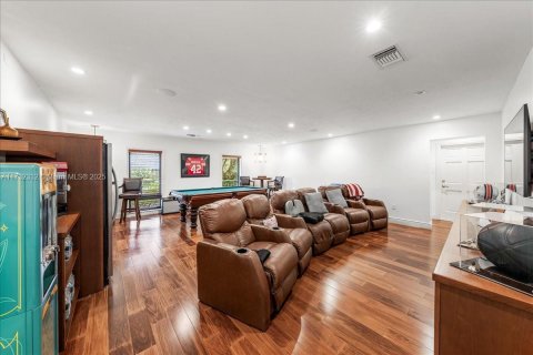 Villa ou maison à vendre à Pinecrest, Floride: 6 chambres, 525.73 m2 № 1485915 - photo 15